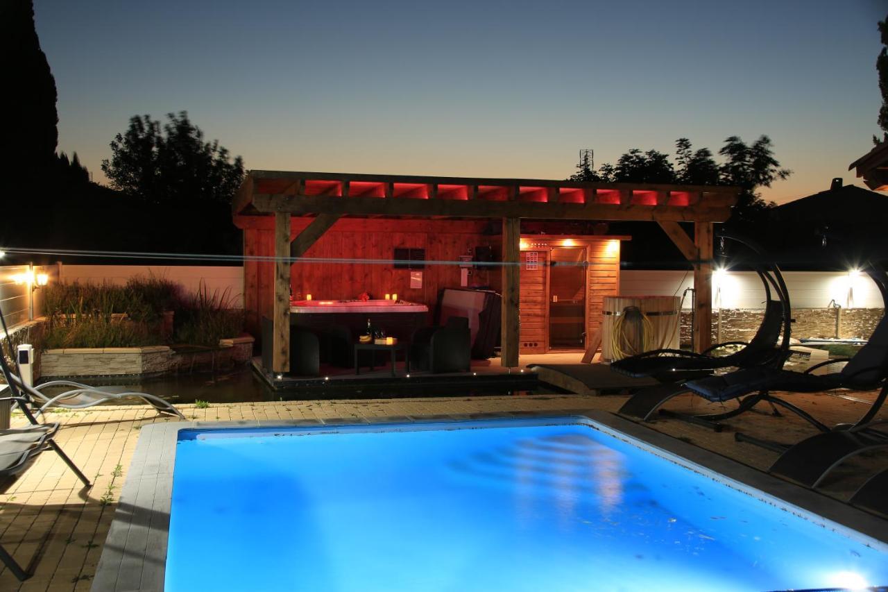 Chalet Mont Ventoux Et Chalet Vip Camaret-sur-Aigues Kültér fotó